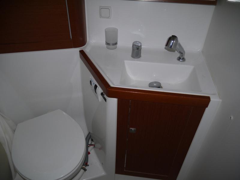 Book yachts online - sailboat - Bavaria 45 Cruiser - Messalina - rent