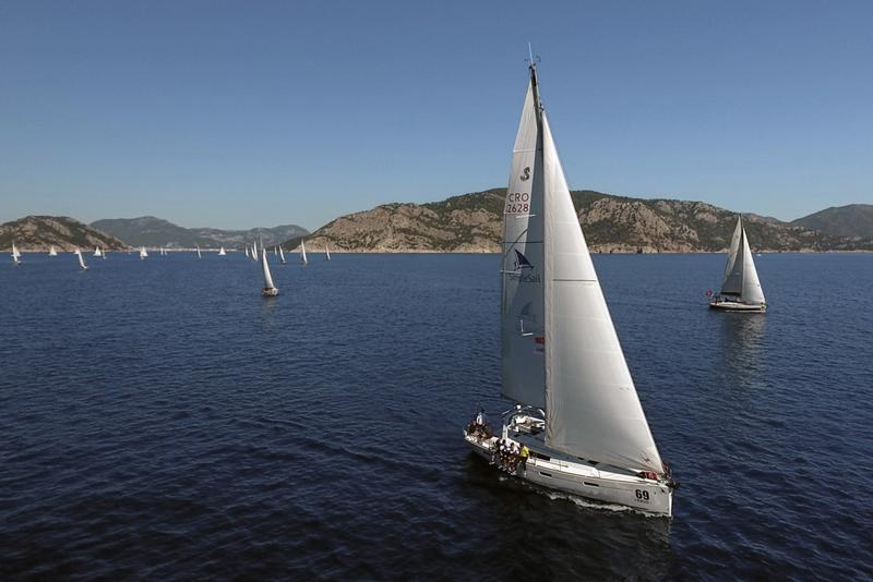 Book yachts online - sailboat - Oceanis 45 (4 cabs) - CANCAN - rent