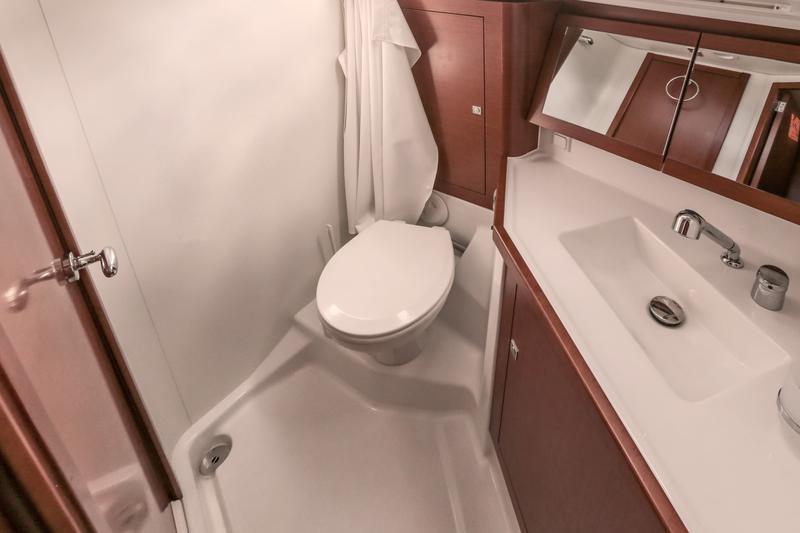 Book yachts online - sailboat - Oceanis 45 (4 cabs) - Twist - rent