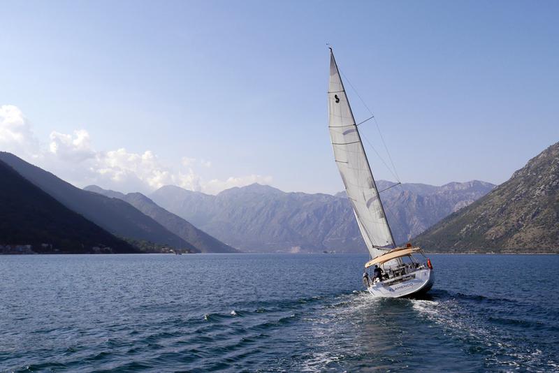 Book yachts online - sailboat - Oceanis 45 (4 cabs) - Flamenco - rent
