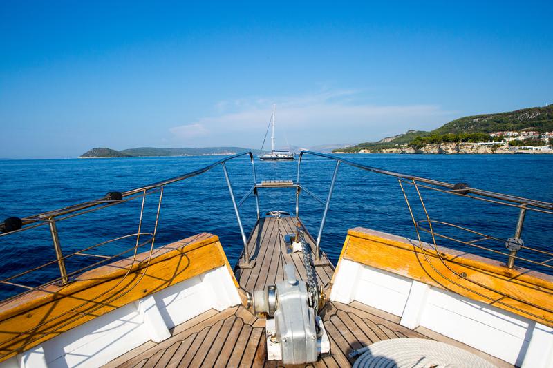 Book yachts online - motorboat - Leut - Vagabundo - rent
