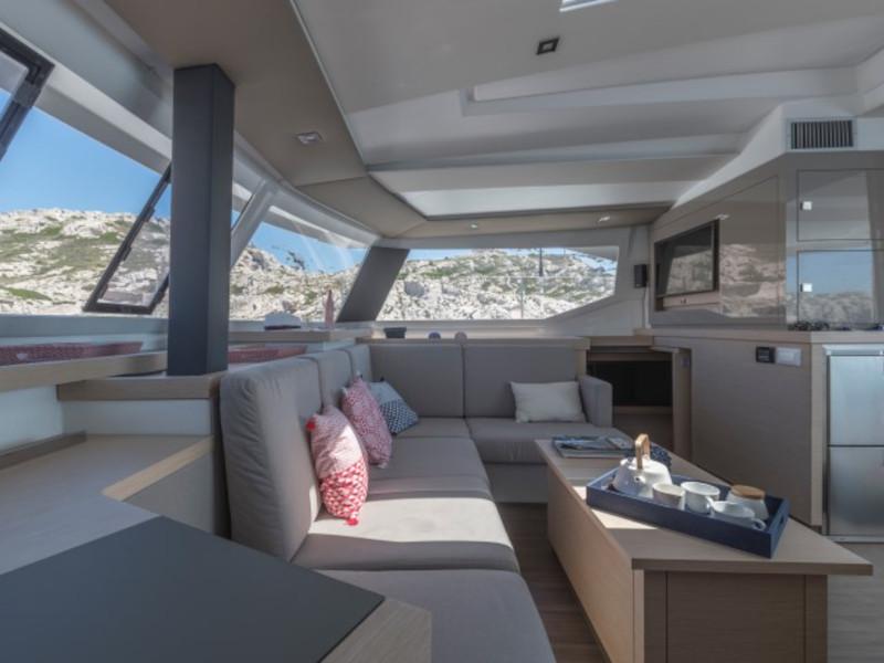 Book yachts online - catamaran - Astréa 42 4cab - PRES-A42-22-CR - rent