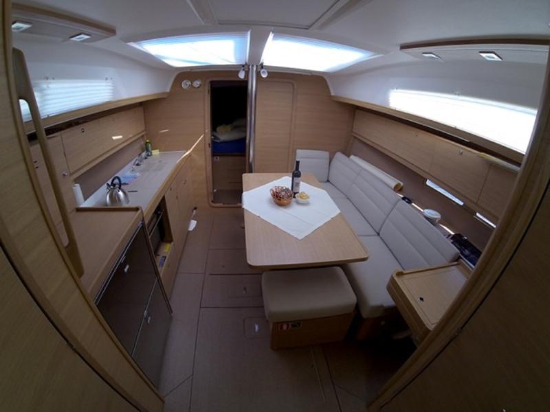 Book yachts online - sailboat - Dufour 382 - EC- 383-15-CR - rent