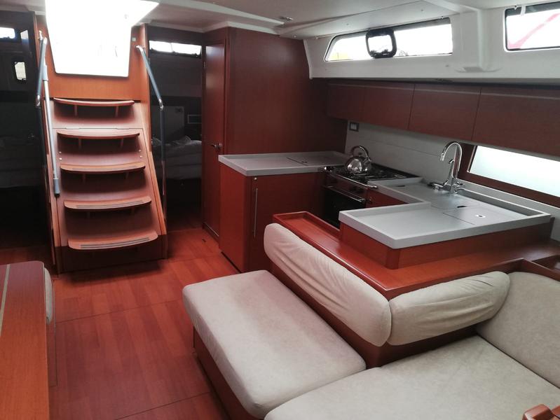 Book yachts online - sailboat - Oceanis 51.1 - TRUE WIND - rent