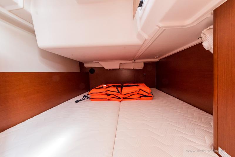 Book yachts online - sailboat - Oceanis 35.1 - BELA - rent