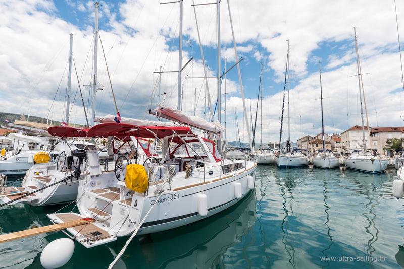 Book yachts online - sailboat - Oceanis 35.1 - BELA - rent
