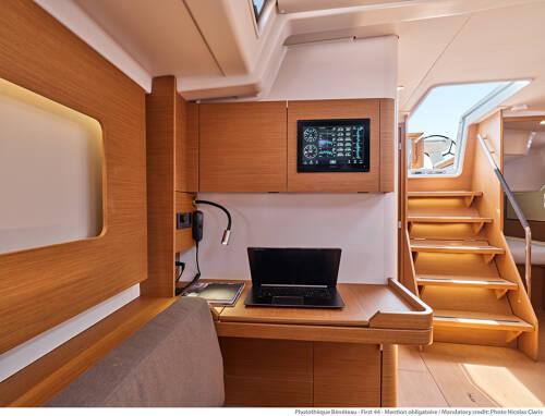 Book yachts online - sailboat - First 44 - CHECKMATE - rent