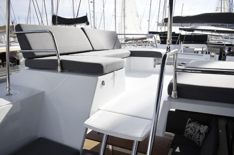 Book yachts online - catamaran - Saona 47 - DESAFINADO - rent