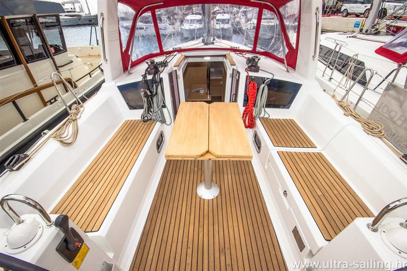 Book yachts online - sailboat - Oceanis 35 - GASTON - rent