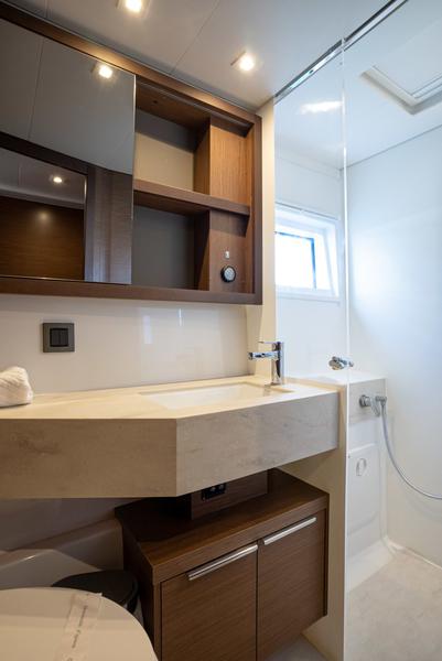 Book yachts online - catamaran - Lagoon 46 - SOFIA - rent