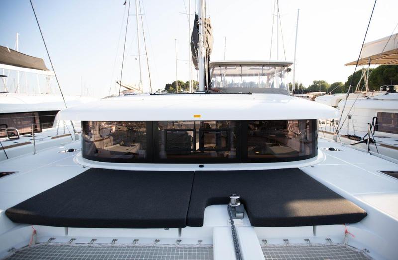 Book yachts online - catamaran - Lagoon 42 - ALMA SOFIA - rent
