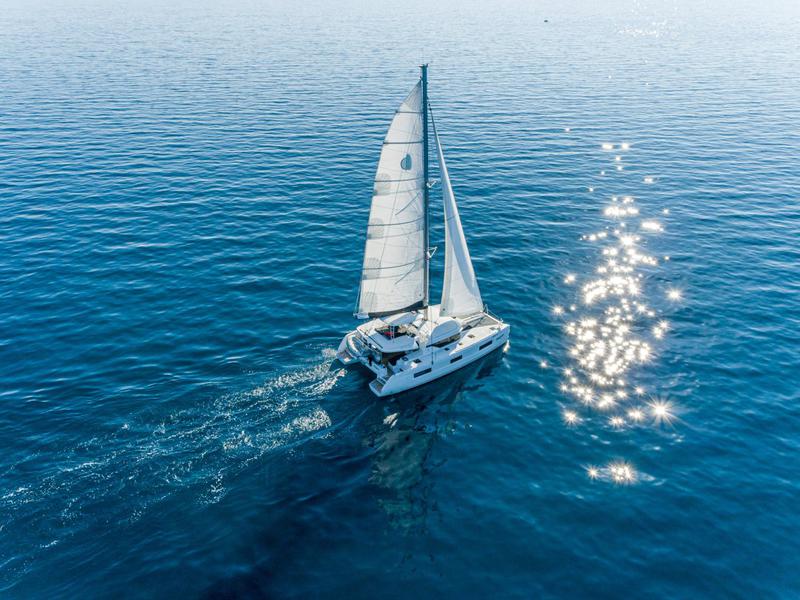 Book yachts online - catamaran - Lagoon 46 - HANGOVER - rent