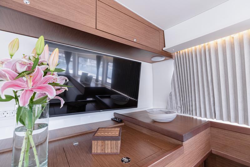 Book yachts online - catamaran - Lagoon 42 - HAPPY KEY - rent