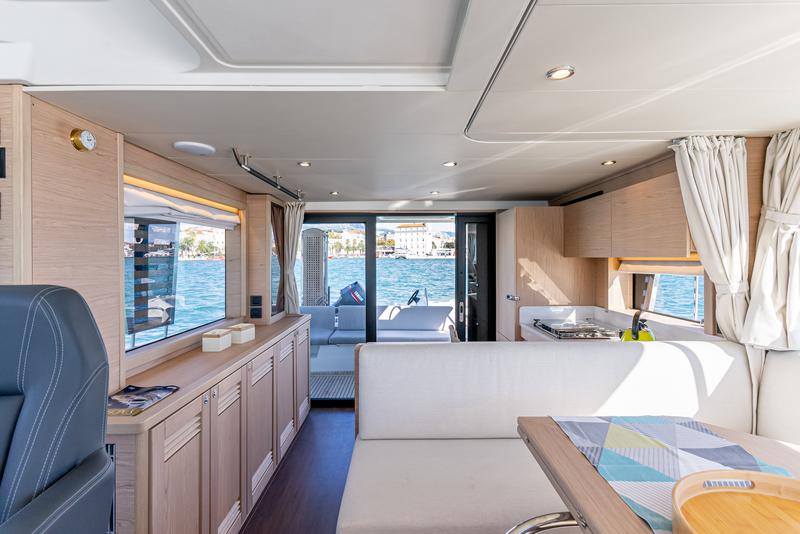 Book yachts online - motorboat - Swift Trawler 48 - TABITA - rent