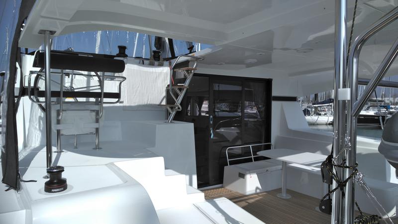 Book yachts online - catamaran - Lagoon 42 - Sao - rent