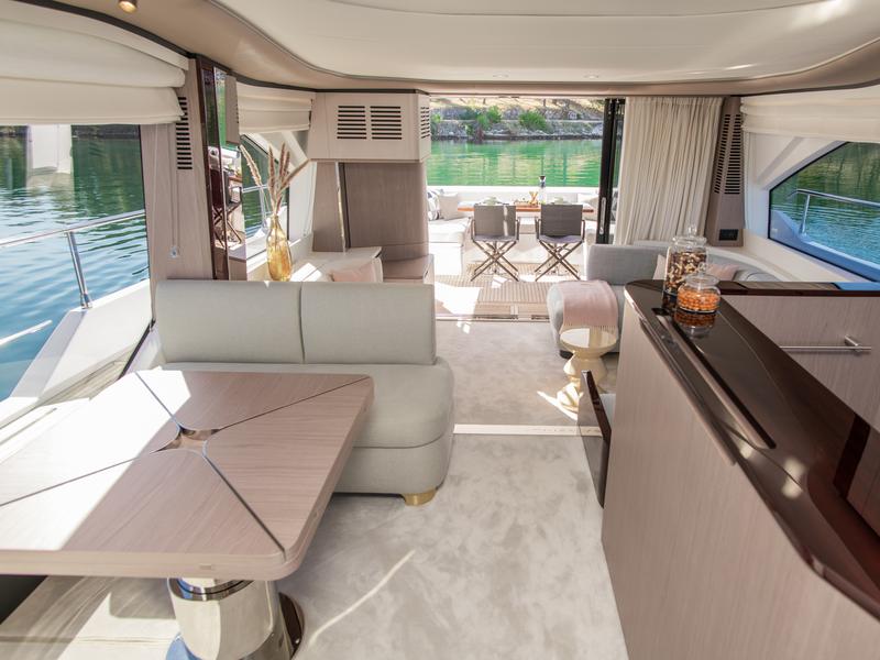 Book yachts online - motorboat - Azimut 60 Fly - Alibaba - rent