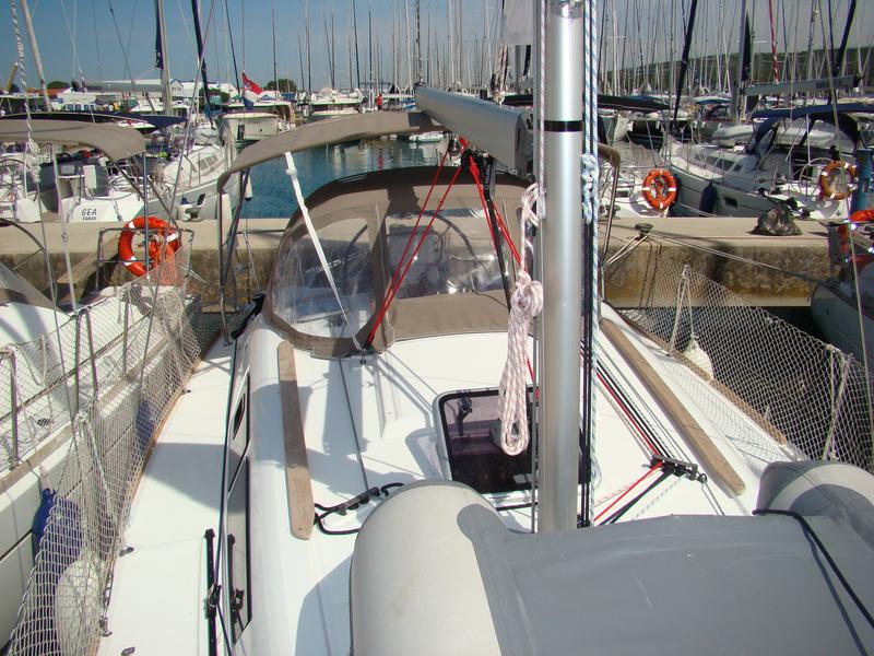 Book yachts online - sailboat - Sun Odyssey 33i - NENA - rent