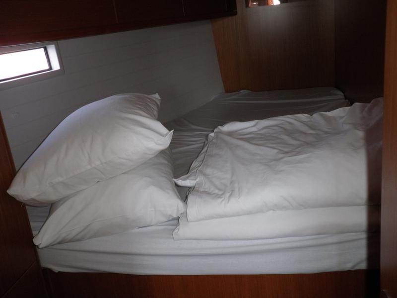 Book yachts online - sailboat - Bavaria Cruiser 34 - TAKA - rent