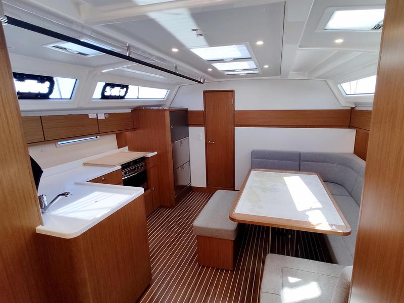 Book yachts online - sailboat - Bavaria Cruiser 46 Style - IO - rent