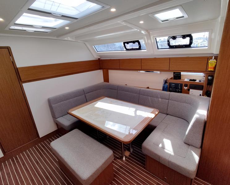 Book yachts online - sailboat - Bavaria Cruiser 46 Style - IO - rent