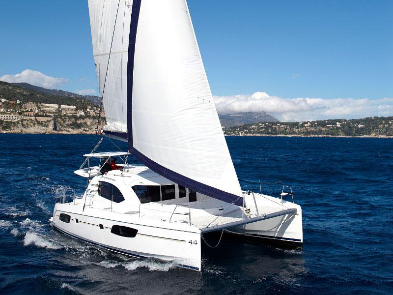 Book yachts online - catamaran - Leopard 44 - SHANGRI-LA - rent