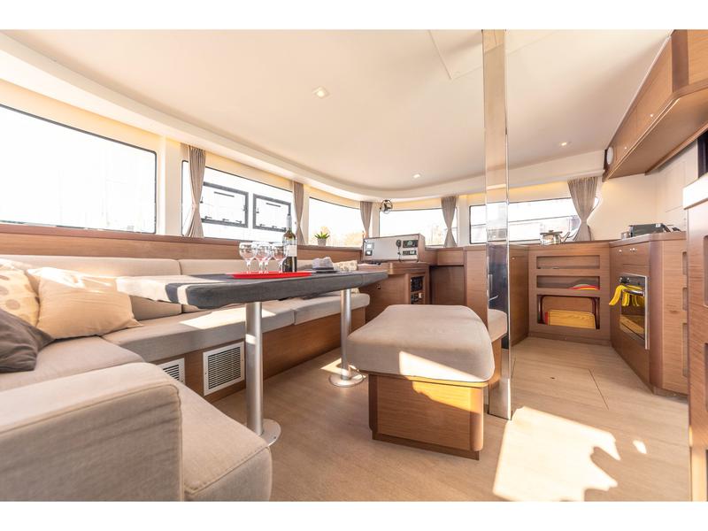 Book yachts online - catamaran - Lagoon 42 A/C &amp; GEN. - WIND WHISPER  - rent