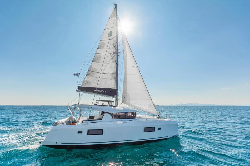 Book yachts online - catamaran - Lagoon 42 A/C &amp; GEN. - EQUILIBRIUM - rent