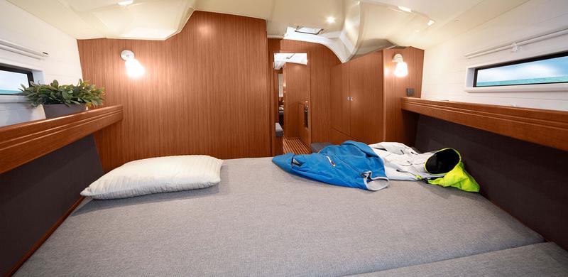 Book yachts online - sailboat - Bavaria Cruiser 41 - FORKYS - rent