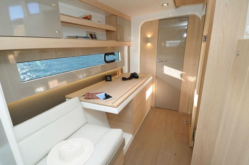 Book yachts online - catamaran - Bali 4.1 AC &amp; GEN - NEUSIS - rent