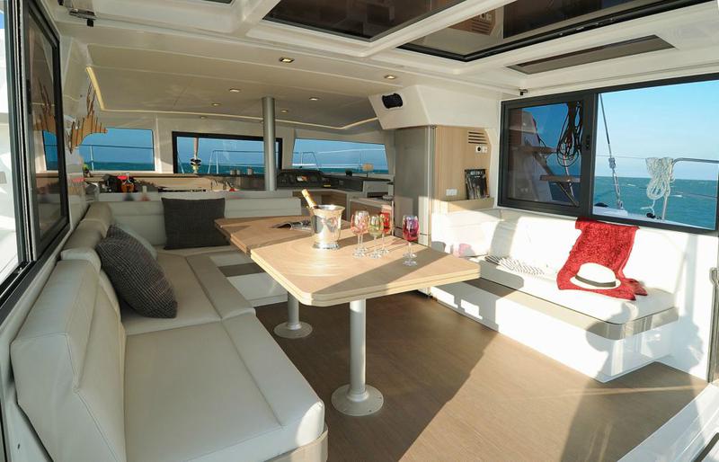 Book yachts online - catamaran - Bali 4.1 AC &amp; GEN - NEUSIS - rent