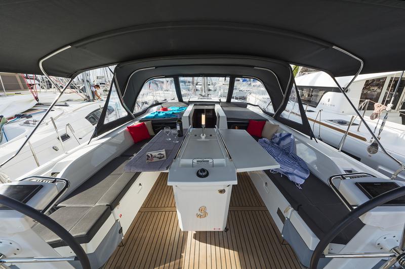 Book yachts online - sailboat - Oceanis 51.1 (5+1 cab) A/C &amp; GEN - YRIA - rent