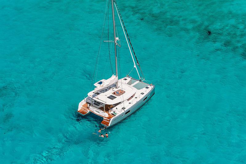 Book yachts online - catamaran - Lagoon 42 A/C &amp; GEN. - WHITE PEARL - rent