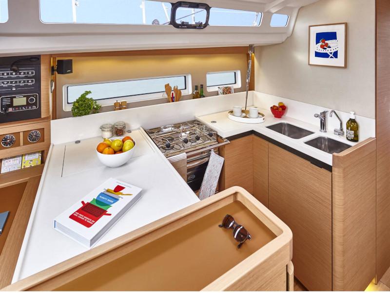 Book yachts online - sailboat - Sun Odyssey 440 - TOLINHO - rent