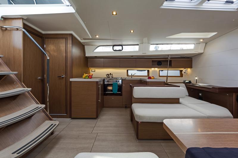 Book yachts online - sailboat - Oceanis 51.1 (5+1 cab) A/C &amp; GEN - BABAKITA - rent