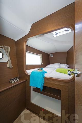 Book yachts online - catamaran - Lagoon 380 S2 - Catcake - rent