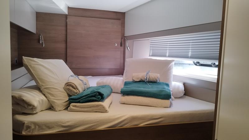 Book yachts online - catamaran - Bali 4.4 - Stenella - rent