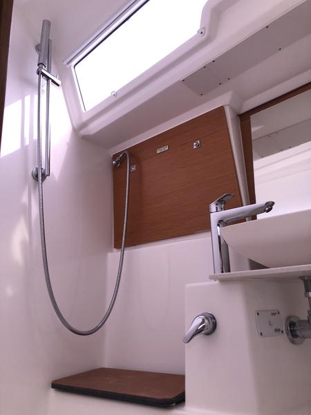 Book yachts online - sailboat - Dufour 412 Grand large - Pamoja - rent