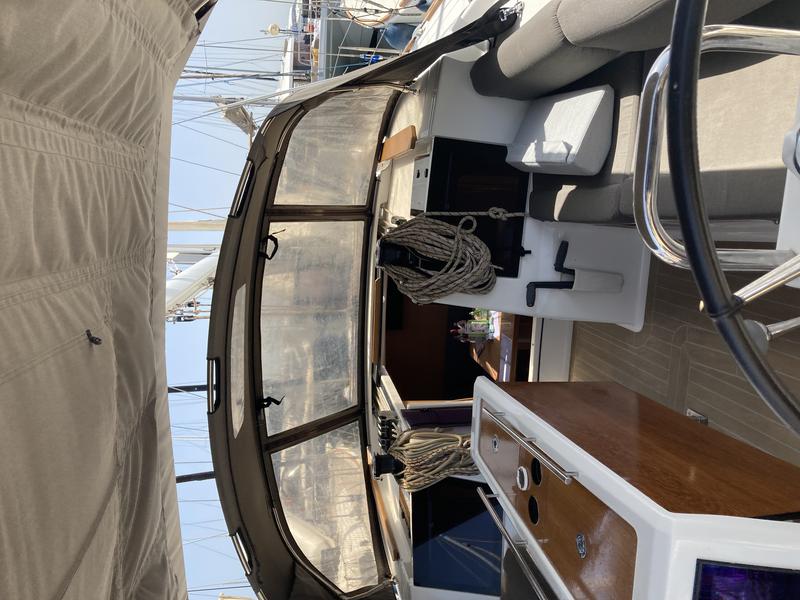 Book yachts online - sailboat - Dufour 460 Grand Large 5Cab - Newt - rent