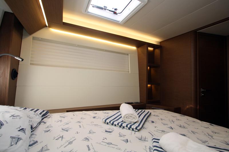 Book yachts online - catamaran - Lagoon 50 - Princess Claire - rent