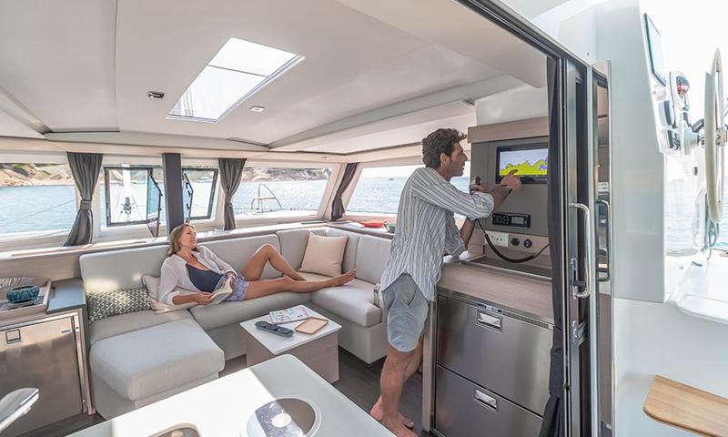 Book yachts online - catamaran - Isla 40 - Angelica - rent
