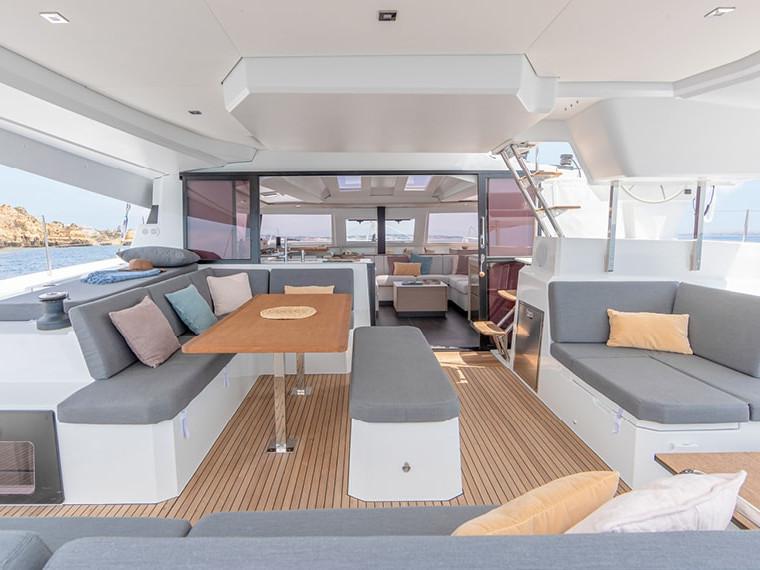Book yachts online - catamaran - Fountaine Pajot Elba 45 - Olympia Athena - rent