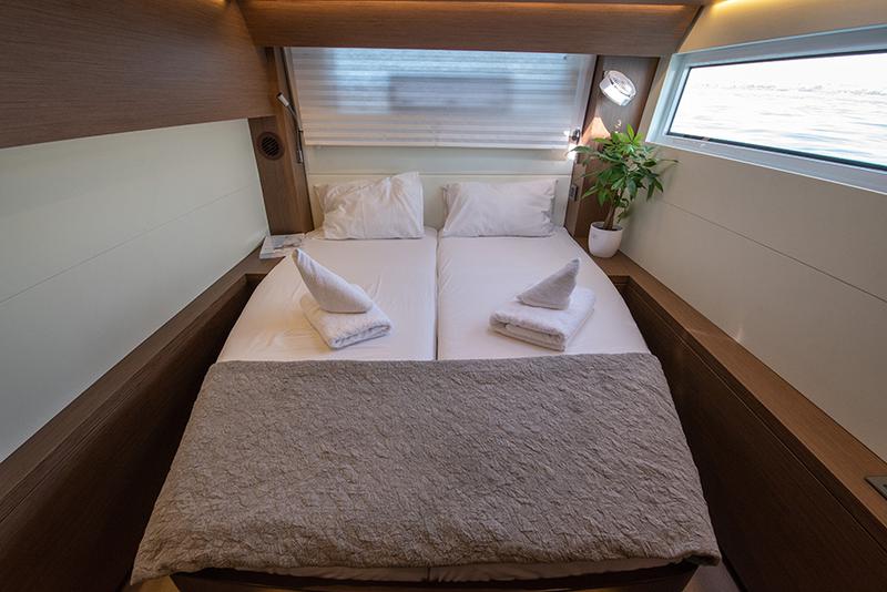 Book yachts online - catamaran - Lagoon 50 - For Sail Again - rent