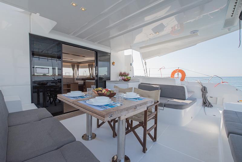 Book yachts online - catamaran - Lagoon 50 - For Sail Again - rent