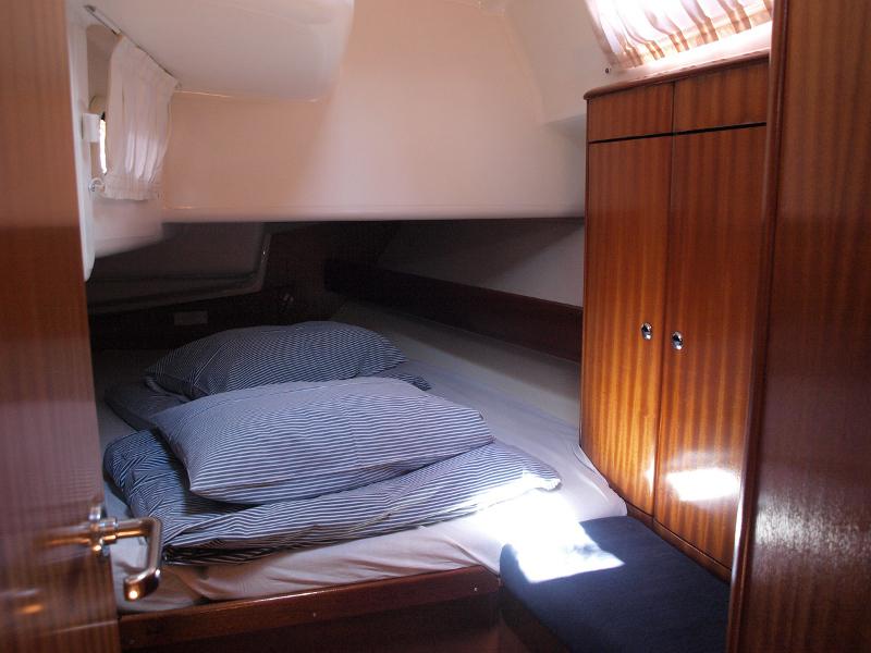Book yachts online - sailboat - Bavaria 42 - Sea King - rent