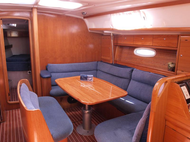 Book yachts online - sailboat - Bavaria 42 - Sea King - rent