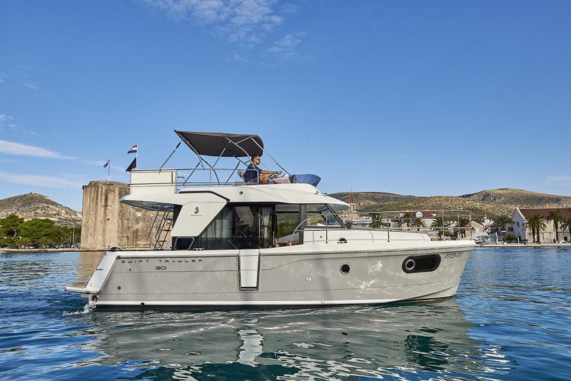 Book yachts online - motorboat - Beneteau Swift Trawler 30 - Odysseus - rent