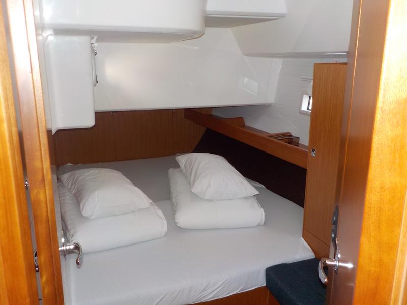Book yachts online - sailboat - Bavaria Cruiser 46 - Nebula - rent