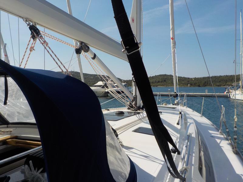 Book yachts online - sailboat - Bavaria Cruiser 46 - Nebula - rent
