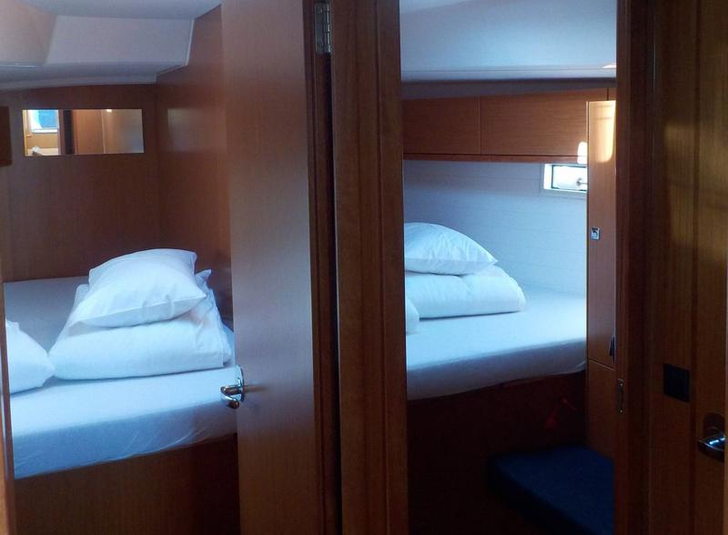 Book yachts online - sailboat - Bavaria Cruiser 46 - Rava - rent