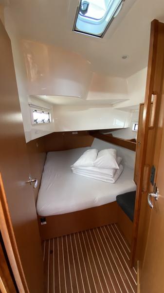 Book yachts online - sailboat - Bavaria Cruiser 45 - Volić - rent